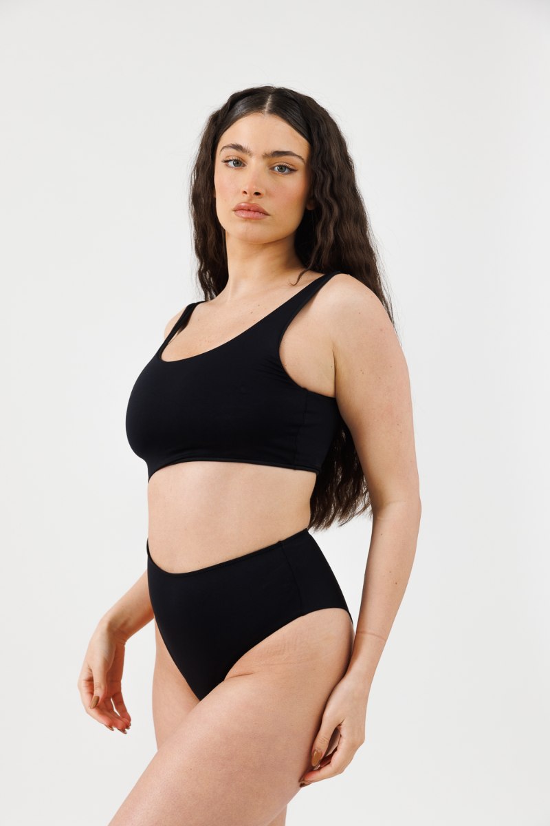 BLACK - One-Piece Moon